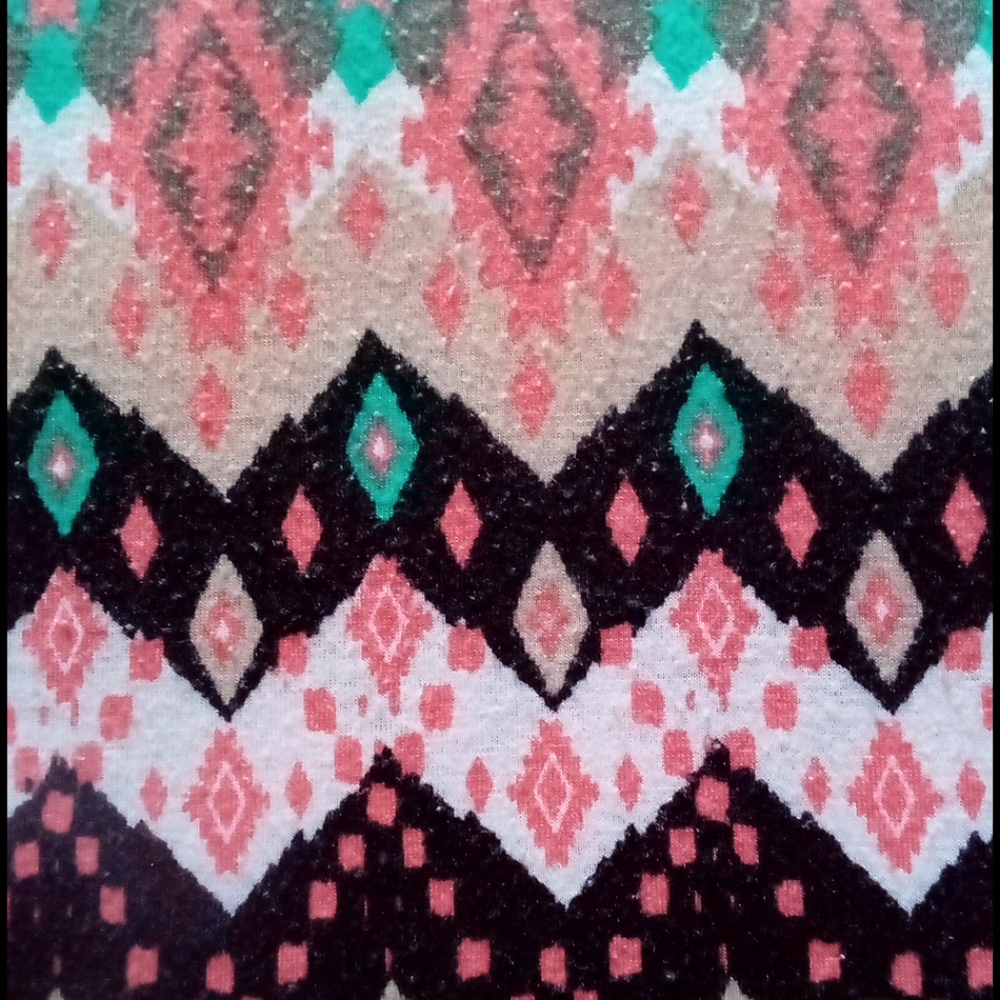 🔶Aztec print top🔶 - Picture 5 of 5